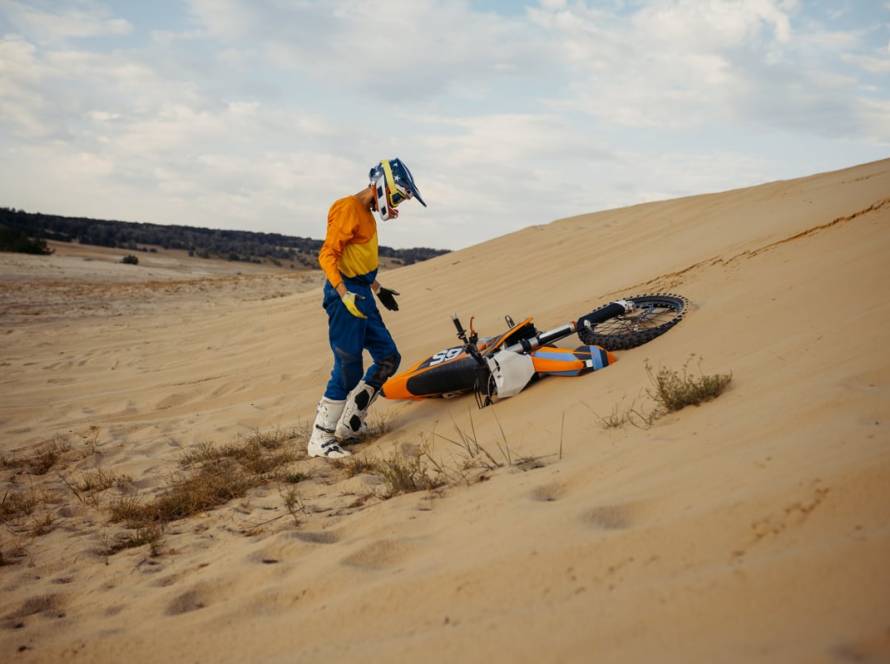 First-Time Riders Know Before Booking a Dirt Bike